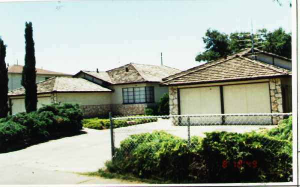 1339-1341 Danube Way photo 2