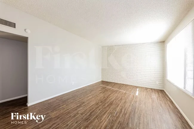 3341 W Desert Cove Ave Phoenix, AZ 85029 photo 3