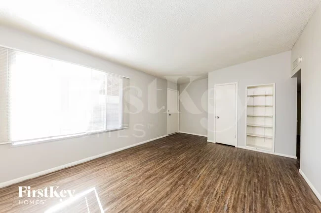 3341 W Desert Cove Ave Phoenix, AZ 85029 photo 4