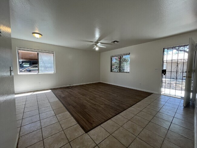 10014 N 7th Ave Phoenix, AZ 85021 photo 4