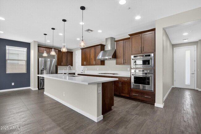 2350 W Gloria Ln Phoenix, AZ 85085 photo 4