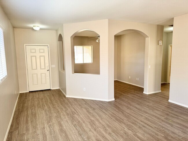 17014 W Bridlington Ln Surprise, AZ 85374 photo 5