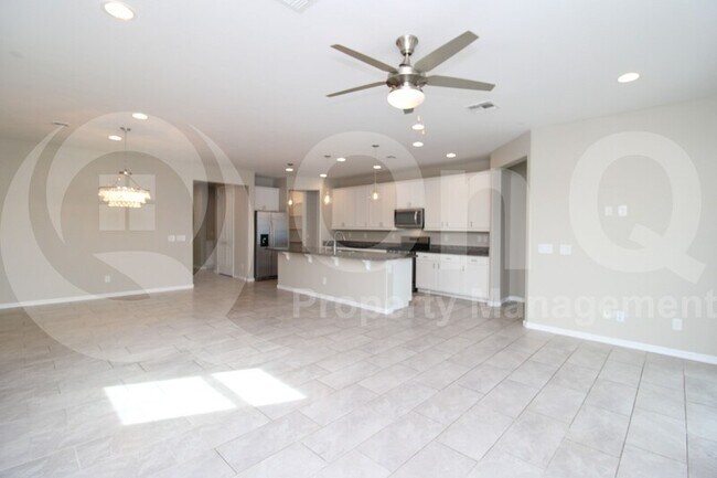 17722 W Granite View Dr Goodyear, AZ 85338 photo 5
