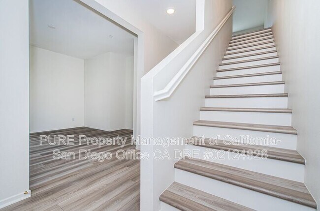 5215 Surfwalk Wy San Diego, CA 92154 photo 2