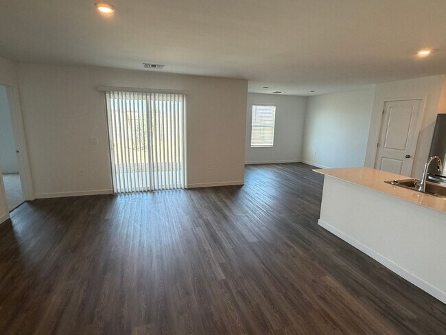 Newly Built 4 Bedroom 2 Bath In Coolidge photo 4