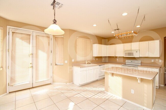 183 W Cedar Dr Chandler, AZ 85248 photo 4
