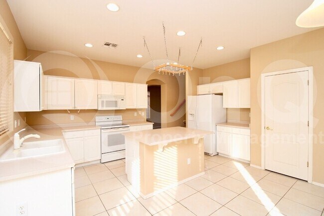 183 W Cedar Dr Chandler, AZ 85248 photo 3
