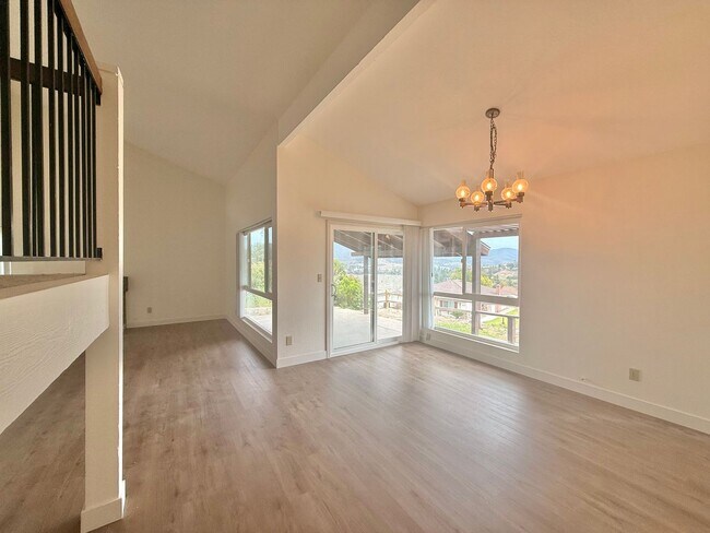 10019 Canyonview Ct Spring Valley, CA 91977 photo 4