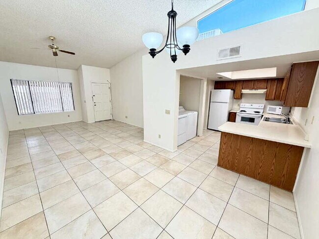 13644 N Hamilton Dr Fountain Hills, AZ 85268 photo 4