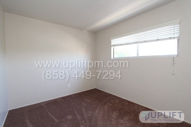 4836 1/2 Art St San Diego, CA 92115 photo 5