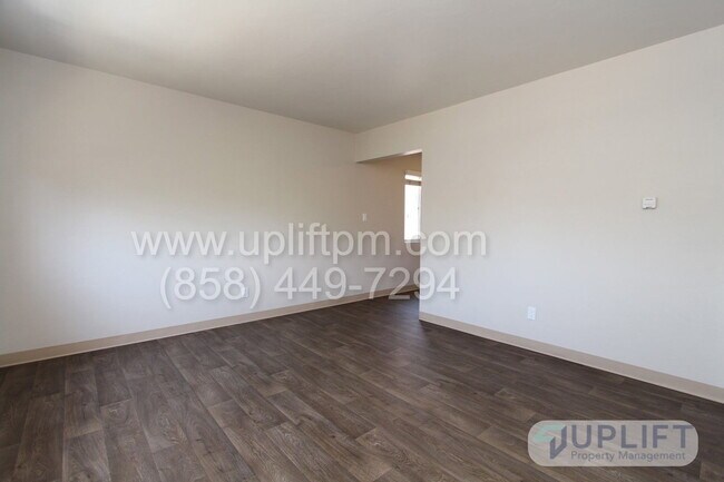 4836 1/2 Art St San Diego, CA 92115 photo 4