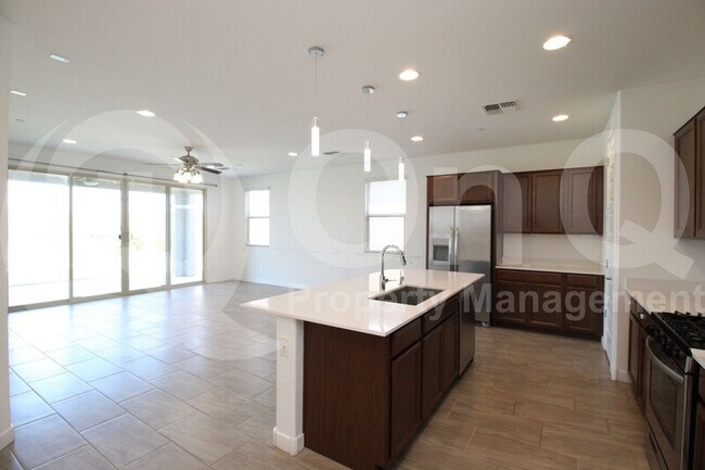31860 N 125th Ln Peoria, AZ 85383 photo 5
