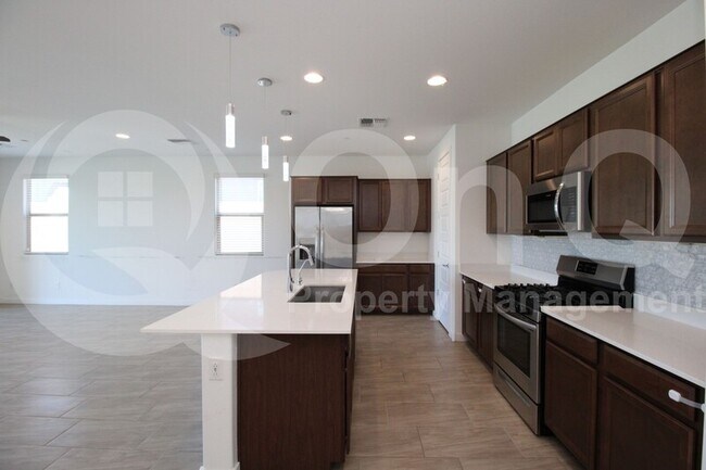 31860 N 125th Ln Peoria, AZ 85383 photo 4