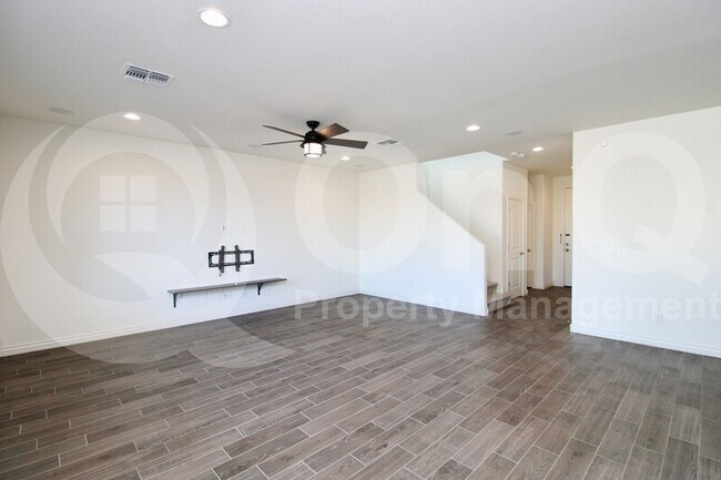 14398 West Honeysuckle Dr Surprise, AZ 85387 photo 5