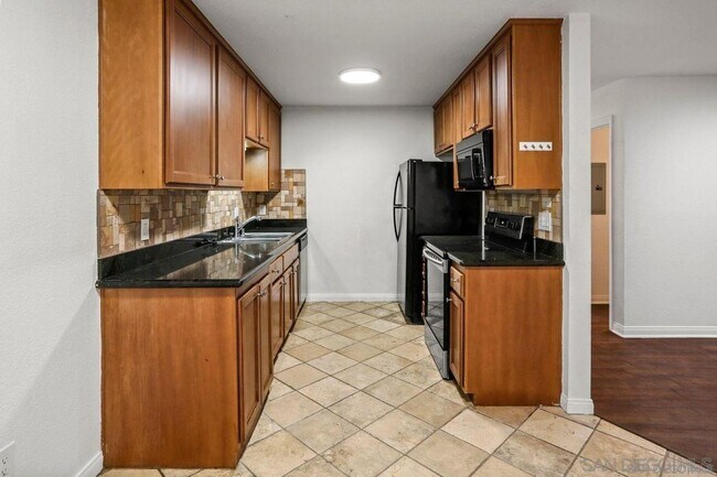 9860 Dale Ave Spring Valley, CA 91977 photo 4