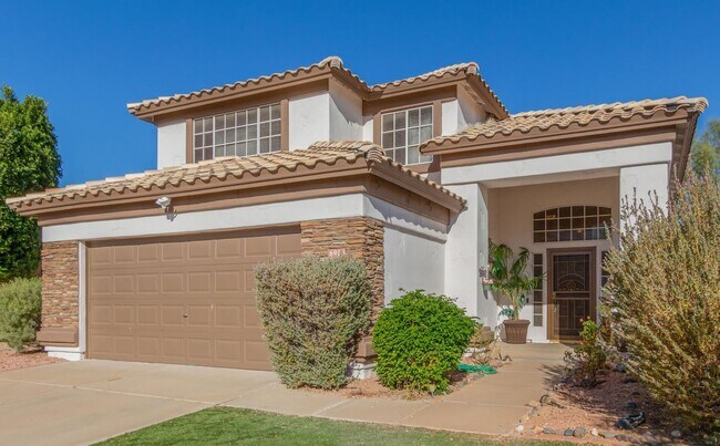 6916 W Tina Ln Glendale, AZ 85310 photo 2