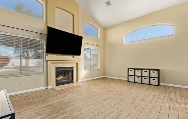 6916 W Tina Ln Glendale, AZ 85310 photo 3