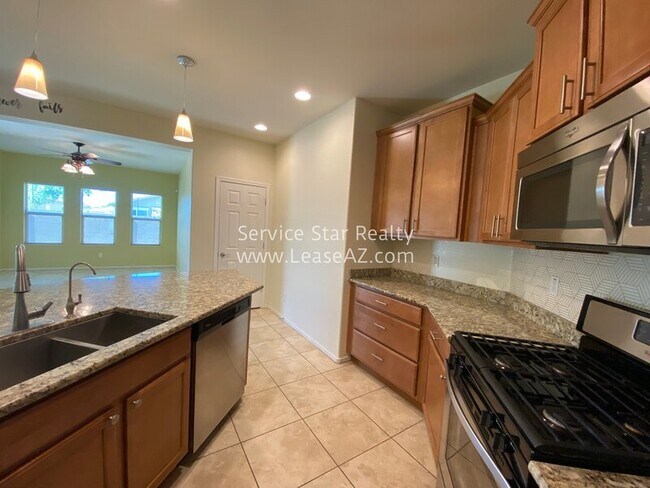 17763 W Hadley St Goodyear, AZ 85338 photo 4