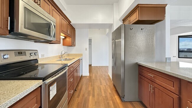 6363 Christie Ave Emeryville, CA 94608 photo 5