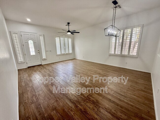 6853 W Remuda Dr Peoria, AZ 85383 photo 5