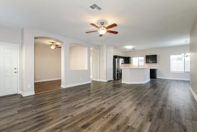 14576 W Gelding Dr Surprise, AZ 85379 photo 4