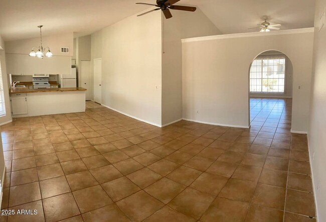 18239 N 38th Dr Glendale, AZ 85308 photo 4