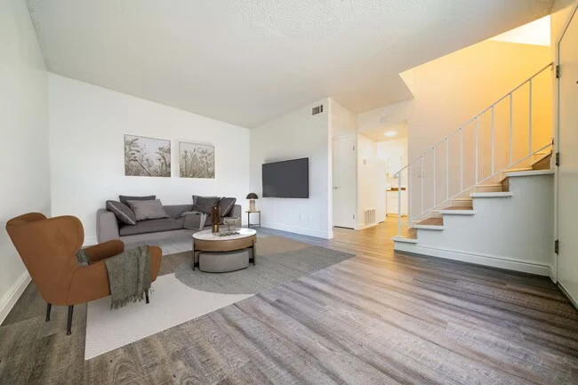 1466 Bonair Rd Vista, CA 92084 photo 2