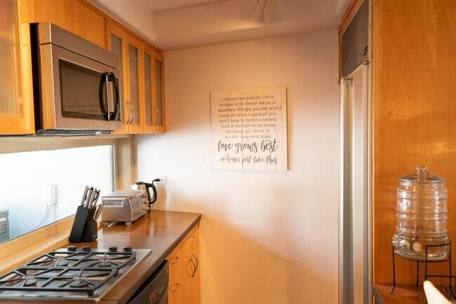 1733 Coast Blvd Del Mar, CA 92014 photo 5