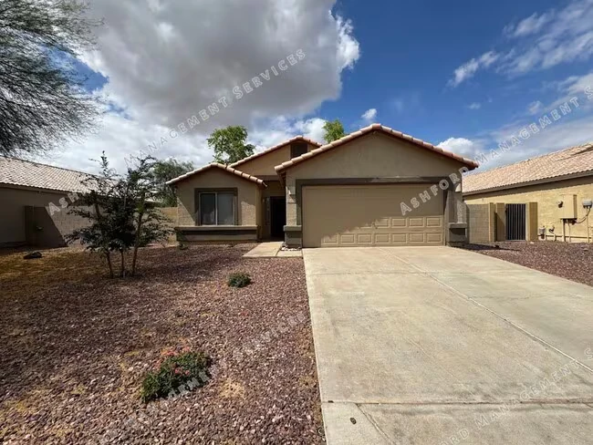 BEAUTIFUL 3 BEDROOM 2 BATHROOM HOME IN GOODYEAR photo 3