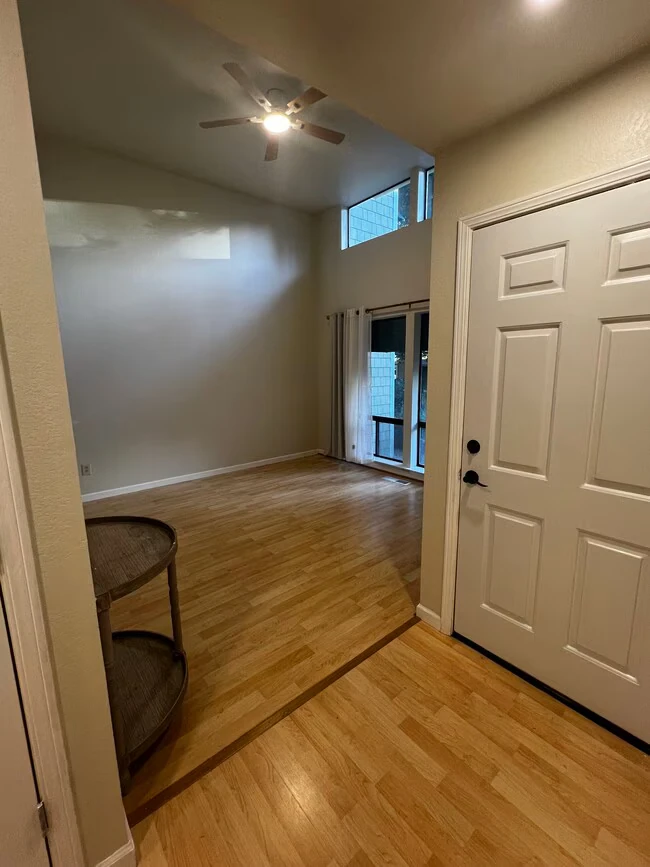 901 Russell Ave Santa Rosa, CA 95403 photo 3