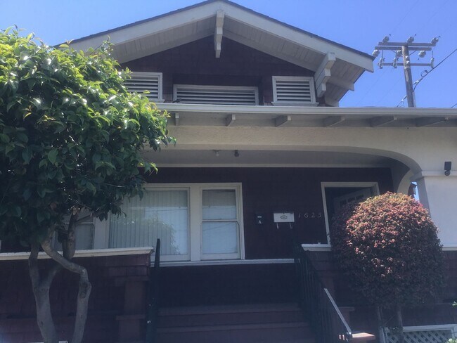 1625 Willow St Alameda, CA 94501 photo 3