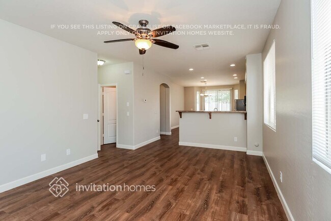 3881 S Dew Drop Ln Gilbert, AZ 85297 photo 5
