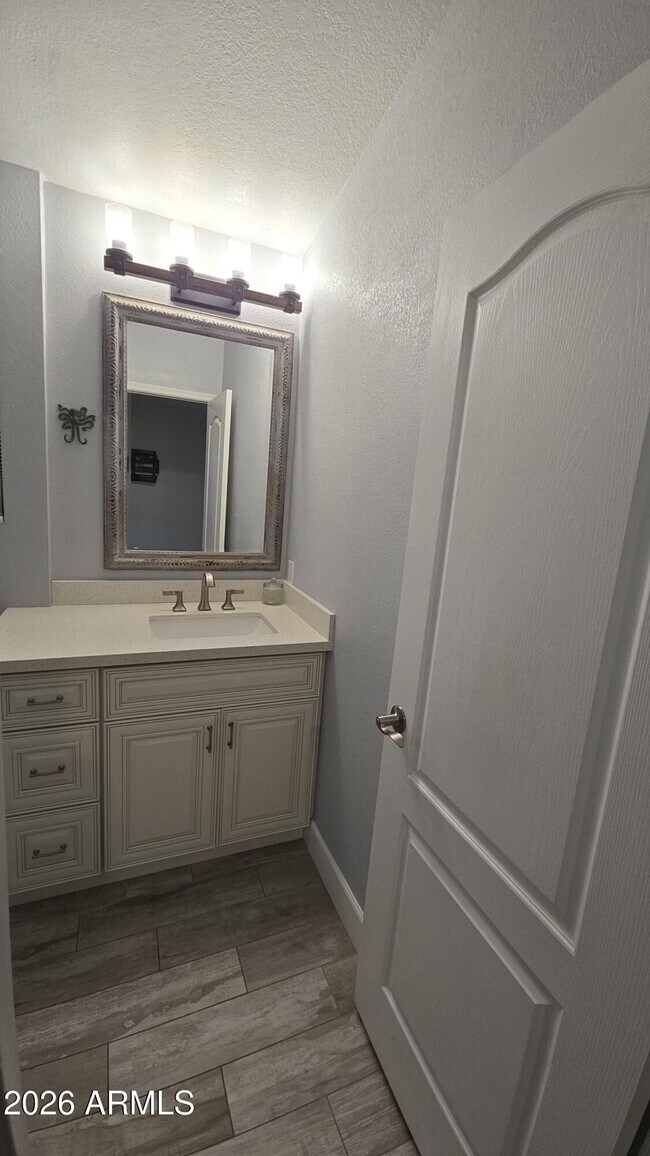151 W Sagebrush St Gilbert, AZ 85233 photo 2