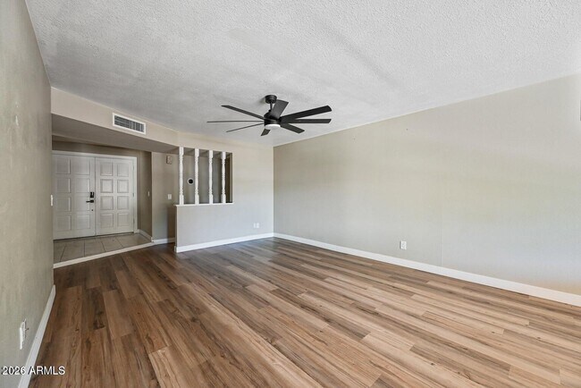 5930 S Juniper St Tempe, AZ 85283 photo 2
