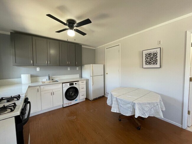 148 W Hall Ave San Diego, CA 92173 photo 5