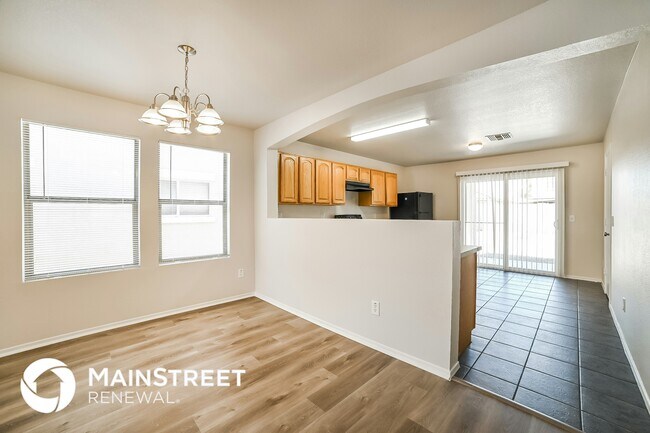 2420 W Roeser Rd Phoenix, AZ 85041 photo 4