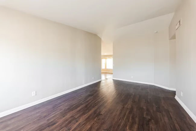 6634 W Pima St Phoenix, AZ 85043 photo 3