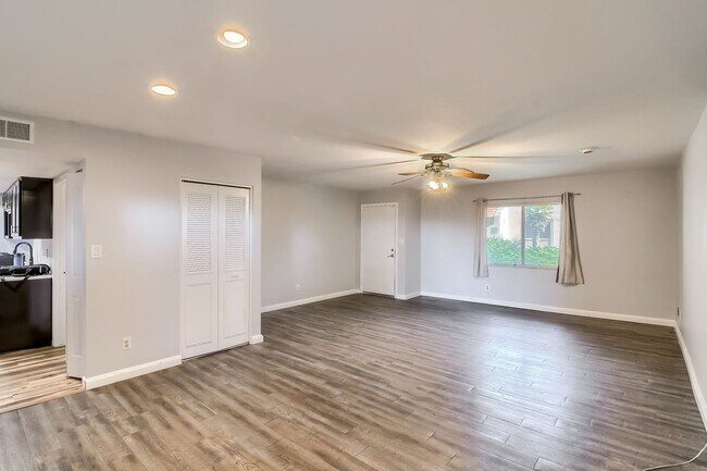 5406 W El Caminito Dr Glendale, AZ 85302 photo 4