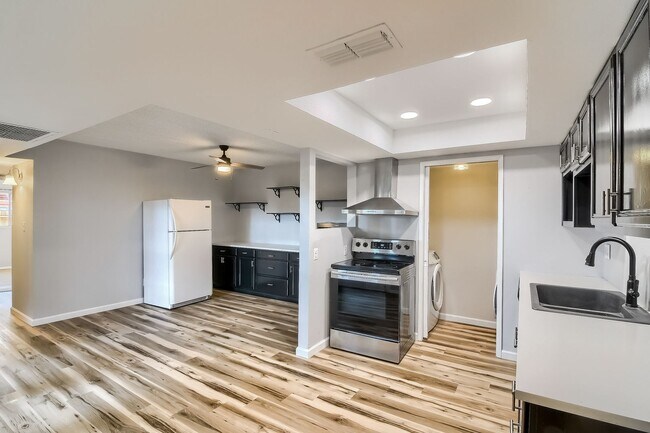 5406 W El Caminito Dr Glendale, AZ 85302 photo 5