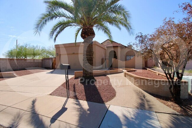 8749 E Belleview St Scottsdale, AZ 85257 photo 2
