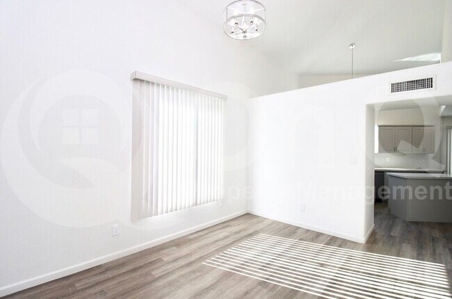 14646 N 90th Dr Peoria, AZ 85381 photo 5
