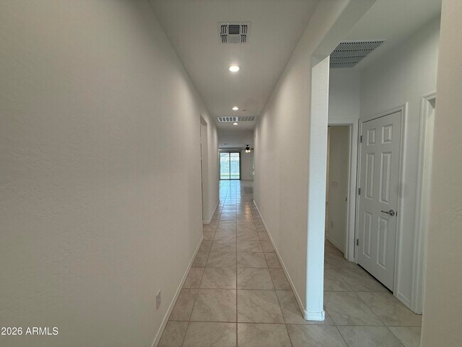 28267 N 134th Dr Peoria, AZ 85383 photo 3