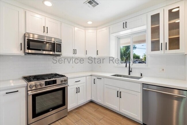 1946 E Rancho Dr Phoenix, AZ 85016 photo 5