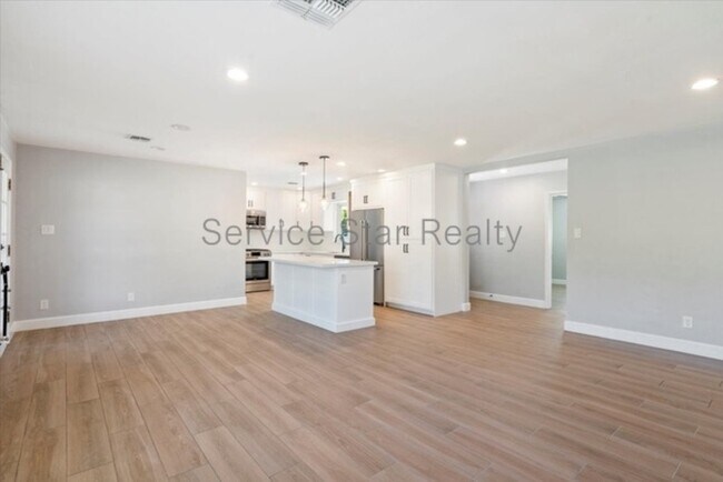 1946 E Rancho Dr Phoenix, AZ 85016 photo 2
