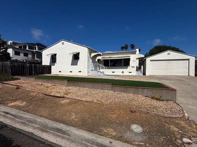3689 Moultrie Ave San Diego, CA 92117