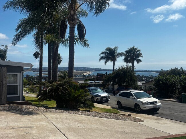 3689 Moultrie Ave San Diego, CA 92117 photo 3