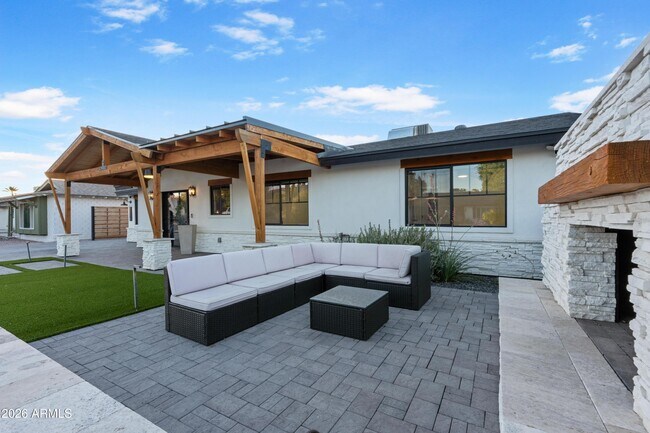 8614 E Highland Ave Scottsdale, AZ 85251 photo 5