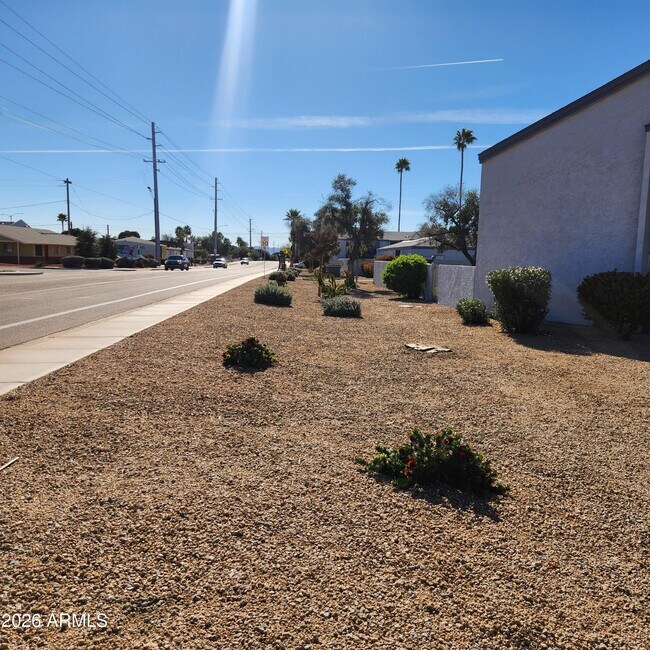 7550 N 12th St Phoenix, AZ 85020 photo 4