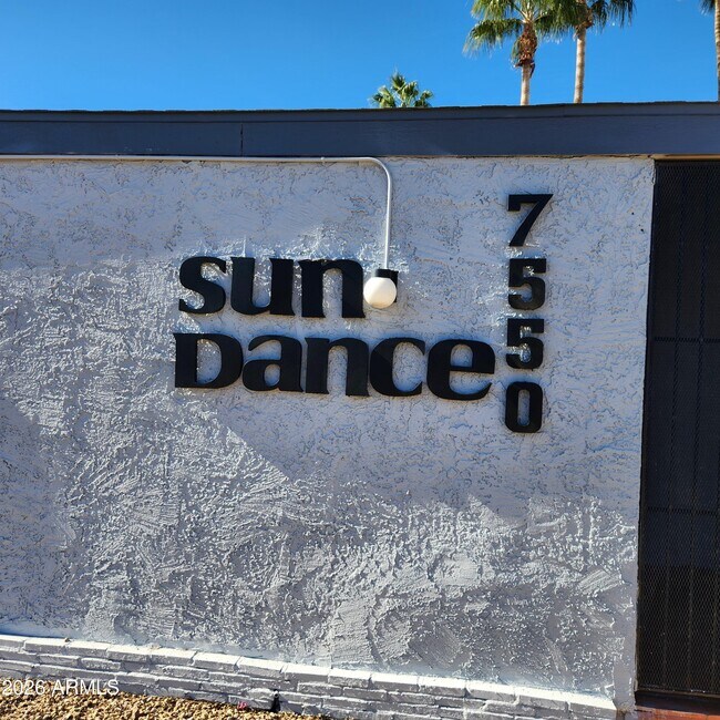 7550 N 12th St Phoenix, AZ 85020 photo 5
