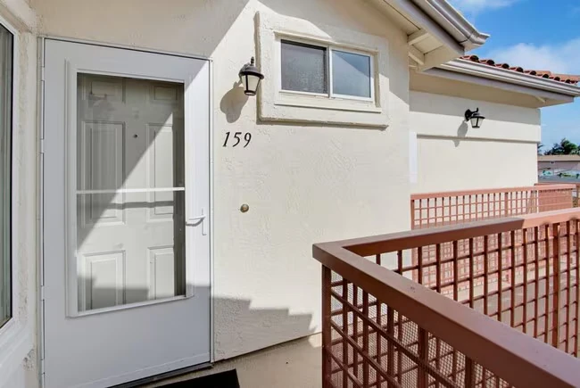 500 Lands End Way Oceanside, CA 92058 photo 3